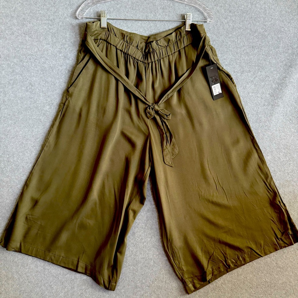 NWT GNW Olive Green Wide Leg Culottes Flowy Tie Front Crops With Elastic Waist